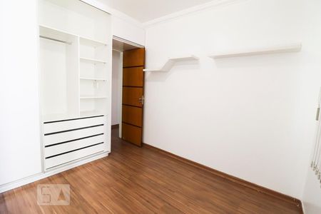 Quarto 2 de apartamento para alugar com 3 quartos, 61m² em Vila dos Alpes, Goiânia