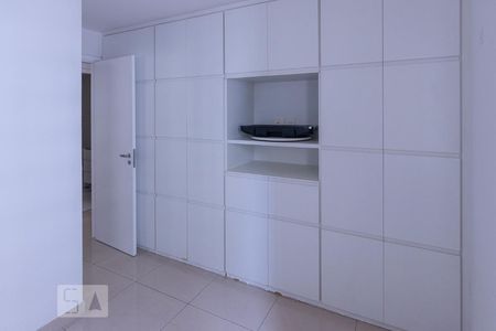 Apartamento para alugar com 75m², 3 quartos e 2 vagasSuíte