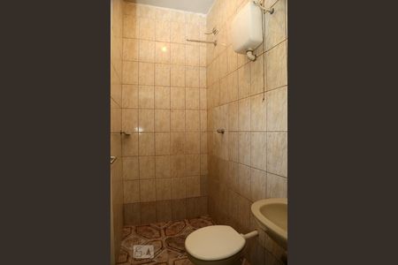 Banheiro de casa para alugar com 1 quarto, 30m² em Parque Marabá, Taboão da Serra