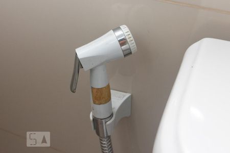 Banheiro de casa para alugar com 3 quartos, 90m² em Higienópolis, Rio de Janeiro