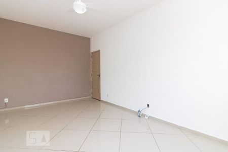 Sala de casa para alugar com 3 quartos, 90m² em Higienópolis, Rio de Janeiro