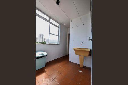 Apartamento à venda com 90m², 3 quartos e sem vagaLavanderia