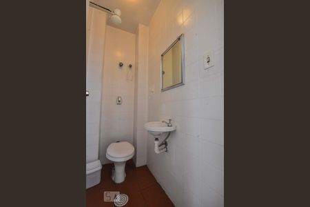 Apartamento à venda com 90m², 3 quartos e sem vagaBanheiro de Serviços