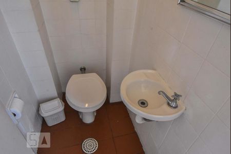 Apartamento à venda com 90m², 3 quartos e sem vagaBanheiro de Serviços