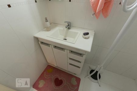 Apartamento à venda com 63m², 2 quartos e 2 vagasBanheiro do Corredor