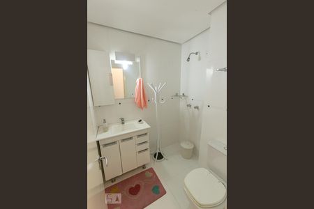 Apartamento à venda com 63m², 2 quartos e 2 vagasBanheiro do Corredor