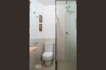Banheiro de apartamento à venda com 1 quarto, 43m² em Barra Funda, São Paulo
