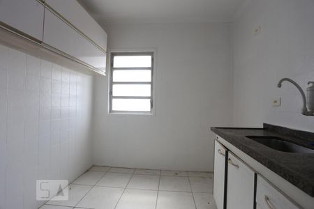 Cozinha de kitnet/studio para alugar com 1 quarto, 40m² em Centro, São Paulo