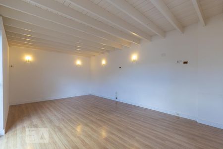 Sala 4 de casa para alugar com 2 quartos, 160m² em Cambuí, Campinas