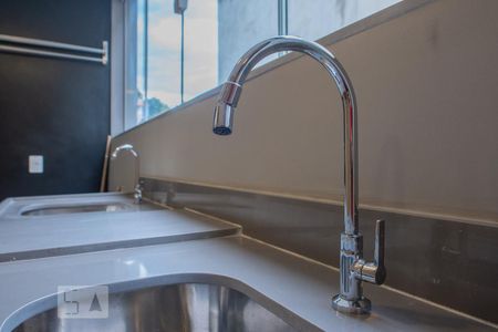 Sala/Cozinha de apartamento para alugar com 1 quarto, 40m² em Santa Teresa, Rio de Janeiro