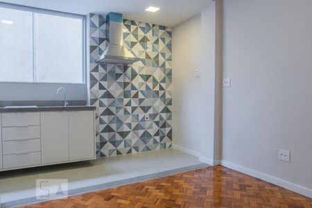 Sala/Cozinha de apartamento para alugar com 1 quarto, 40m² em Santa Teresa, Rio de Janeiro