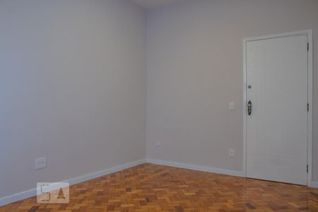 Sala/Cozinha de apartamento para alugar com 1 quarto, 40m² em Santa Teresa, Rio de Janeiro