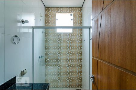 Banheiro Social de apartamento para alugar com 2 quartos, 135m² em União, Belo Horizonte