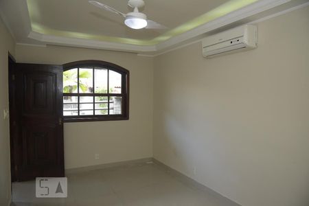 Sala de casa de condomínio à venda com 2 quartos, 112m² em Freguesia (jacarepaguá), Rio de Janeiro