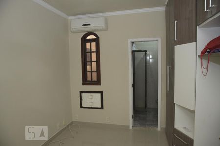 Casa de condomínio à venda com 112m², 2 quartos e 3 vagasQuarto 2 