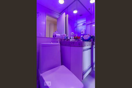 Apartamento para alugar com 60m², 2 quartos e 2 vagasBanheiro da Suíte