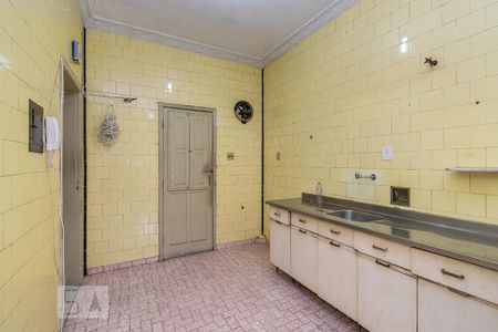 Apartamento à venda com 106m², 2 quartos e sem vaga Apartamento à venda com 106m², 2 quartos e sem vagaCozinha