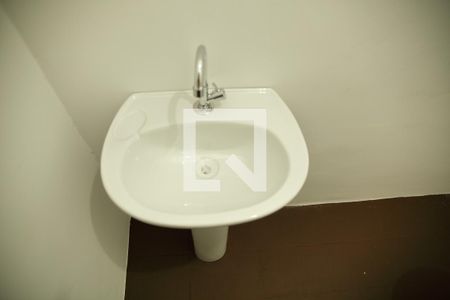 Banheiro de Serviço de casa para alugar com 2 quartos, 183m² em Jardim do Mar, São Bernardo do Campo