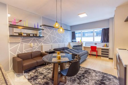Studio de apartamento para alugar com 1 quarto, 34m² em Centro Cívico, Curitiba