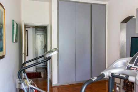 Apartamento à venda com 220m², 3 quartos e 2 vagasQuarto 2