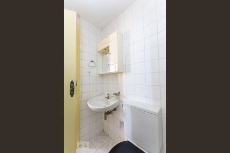 Banheiro Social de apartamento para alugar com 2 quartos, 70m² em Fonseca, Niterói