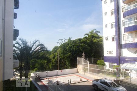 Vista da Sala de apartamento para alugar com 3 quartos, 89m² em Coqueiros, Florianópolis
