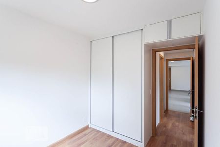 Apartamento para alugar com 68m², 2 quartos e 2 vagasQuarto 1 - armários