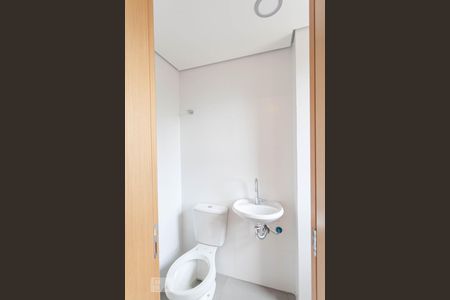 Apartamento para alugar com 68m², 2 quartos e 2 vagasBanheiro de serviço