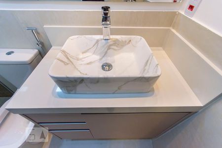 Banheiro de apartamento à venda com 2 quartos, 94m² em Itaim Bibi, São Paulo