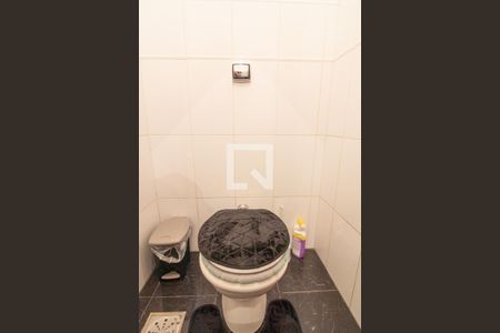 Lavabo da Sala de casa à venda com 4 quartos, 340m² em Sarandi, Porto Alegre