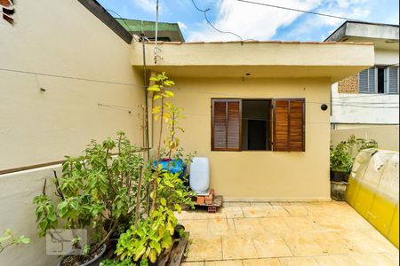 Casa à venda com 100m², 2 quartos e 1 vaga Casa à venda com 100m², 2 quartos e 1 vagaQuintal - Área Comum