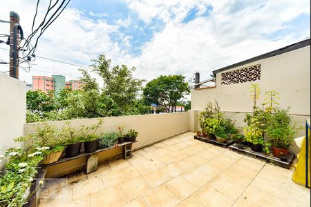 Casa à venda com 100m², 2 quartos e 1 vaga Casa à venda com 100m², 2 quartos e 1 vagaQuintal - Área Comum