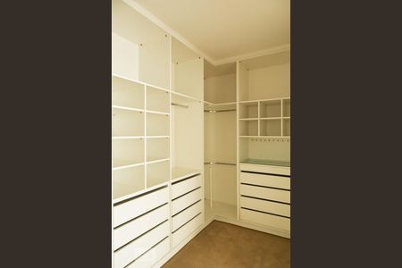 Casa à venda com 342m², 3 quartos e 4 vagas