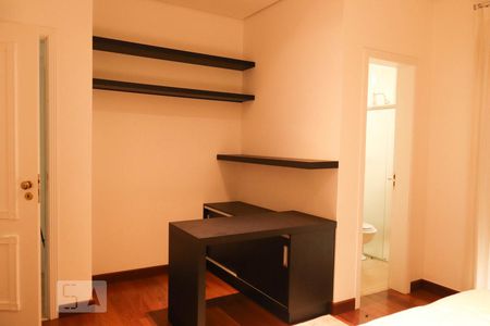 Casa à venda com 342m², 3 quartos e 4 vagas