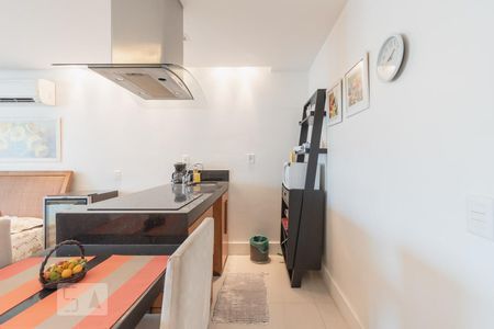 Cozinha de kitnet/studio para alugar com 1 quarto, 32m² em Centro, Rio de Janeiro