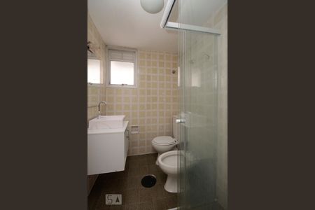 Banheiro de apartamento para alugar com 1 quarto, 60m² em Consolação, São Paulo