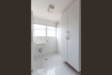 Apartamento para alugar com 77m², 2 quartos e 1 vagaÁrea de Serviço