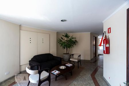 Apartamento para alugar com 77m², 2 quartos e 1 vagaHall social