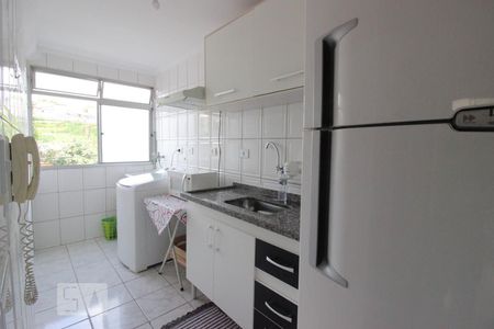 Cozinha e Área de Serviço de apartamento à venda com 3 quartos, 58m² em Vila Portugal, São Paulo