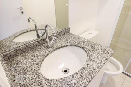 Banheiro  de apartamento para alugar com 1 quarto, 36m² em Brás, São Paulo