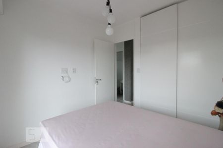 Quarto 1 de apartamento para alugar com 2 quartos, 58m² em Jardim Íris, São Paulo