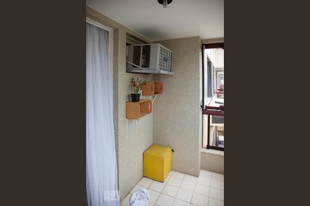 Apartamento para alugar com 70m², 2 quartos e 1 vagaVaranda