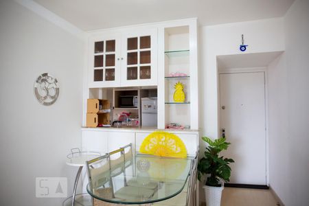 Sala de apartamento à venda com 2 quartos, 70m² em Barra da Tijuca, Rio de Janeiro