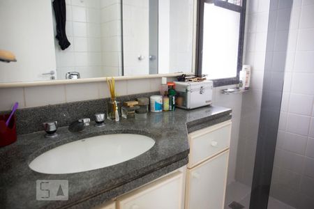 Apartamento para alugar com 70m², 2 quartos e 1 vagaBanheiro da Suíte