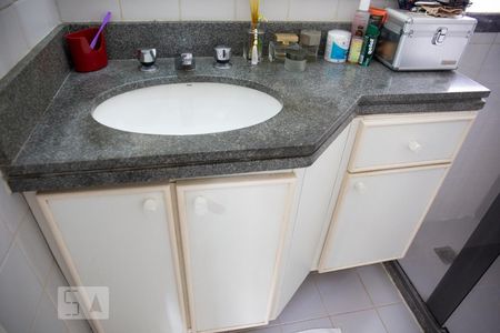 Apartamento para alugar com 70m², 2 quartos e 1 vagaBanheiro da Suíte