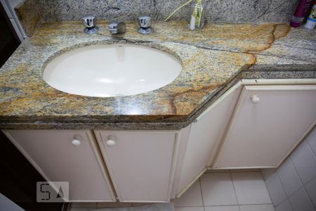 Apartamento para alugar com 70m², 2 quartos e 1 vagaBanheiro Social