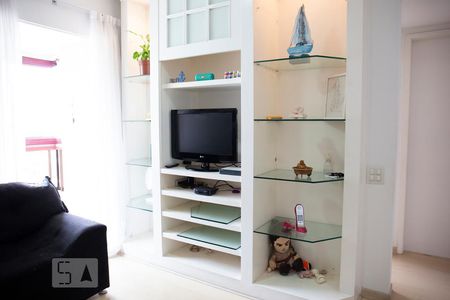 Sala de apartamento à venda com 2 quartos, 70m² em Barra da Tijuca, Rio de Janeiro