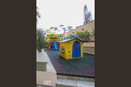 Apartamento à venda com 125m², 3 quartos e 2 vagas Apartamento à venda com 125m², 3 quartos e 2 vagasPlayground