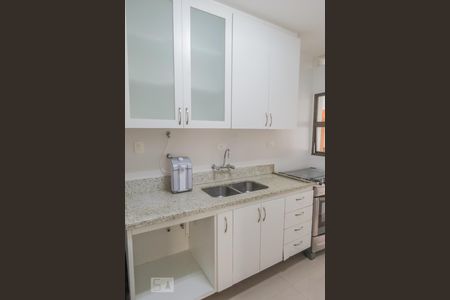 Apartamento à venda com 125m², 3 quartos e 2 vagas Apartamento à venda com 125m², 3 quartos e 2 vagasCozinha