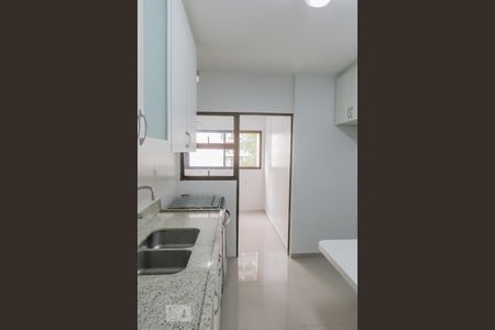 Apartamento à venda com 125m², 3 quartos e 2 vagas Apartamento à venda com 125m², 3 quartos e 2 vagasCozinha
